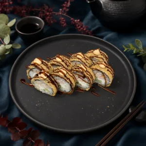 Темпура-рол з Креветкою на чорній тарілці — SushiUA